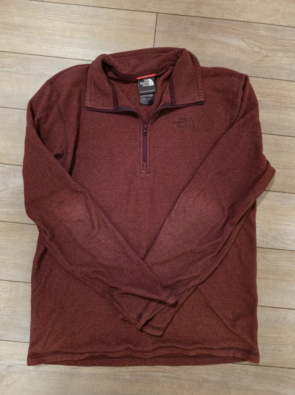 The North Face Men’s Half-Zip Sweater Pullover - Burgundy